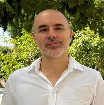Dr. Arda Güçler